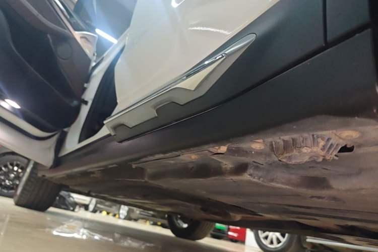 Used BMW X3 2020 xDrive28i Luxury Package Left Side Sill