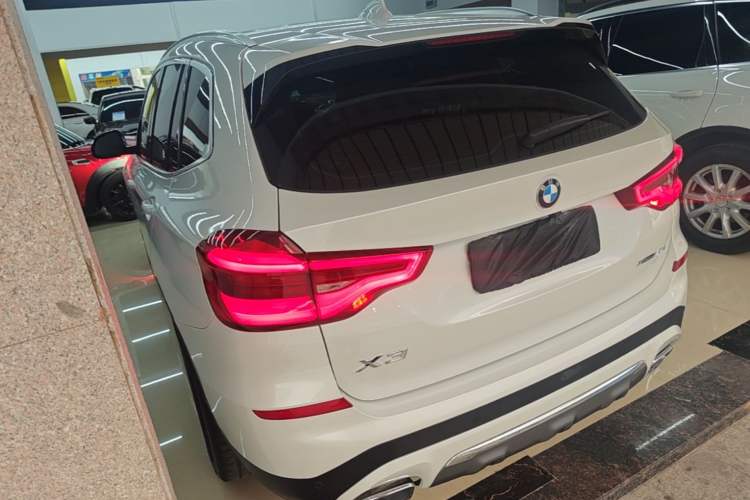 Used BMW X3 2020 xDrive28i Luxury Package Rear Left 45 Deg