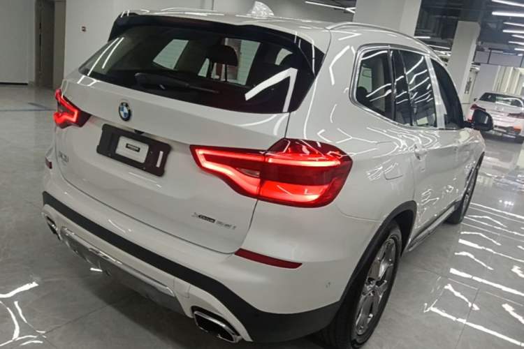 Used BMW X3 2020 xDrive28i Luxury Package Rear Right 45 Deg