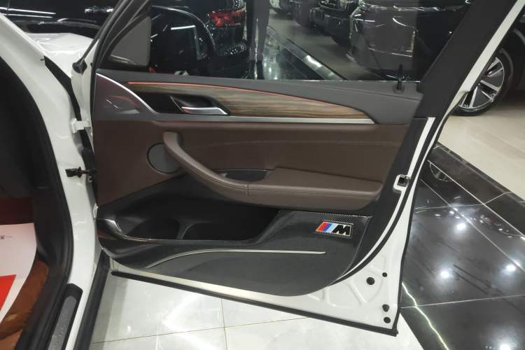 Used BMW X3 2020 xDrive28i Luxury Package Right Front Door Interior