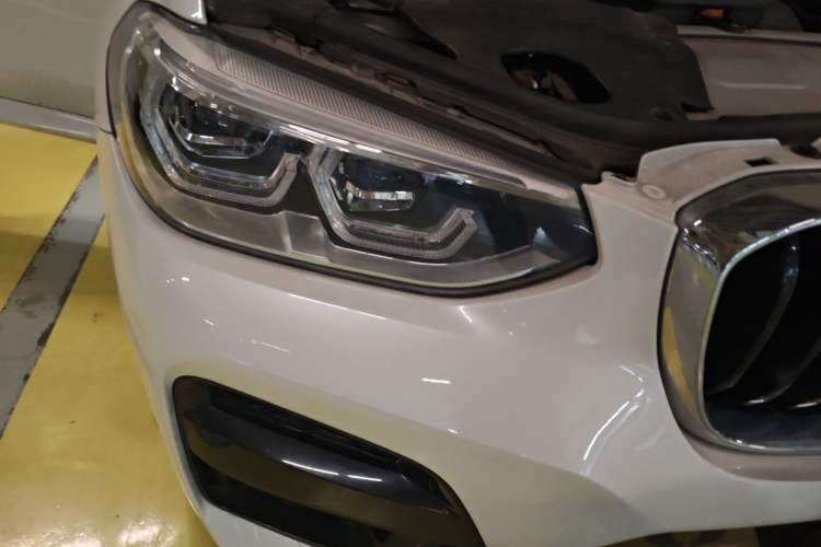 Used BMW X3 2020 xDrive30i Luxury Model with M Sport Package Right Front Headlight