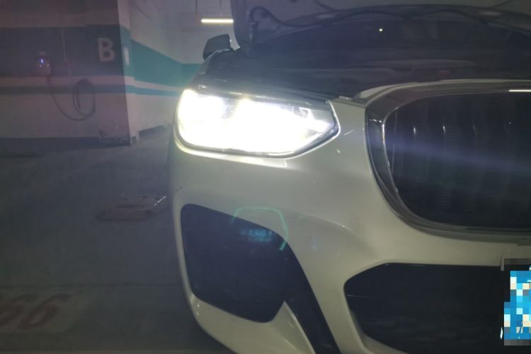Used BMW X3 2020 xDrive30i Luxury Model with M Sport Package Right Front Headlight