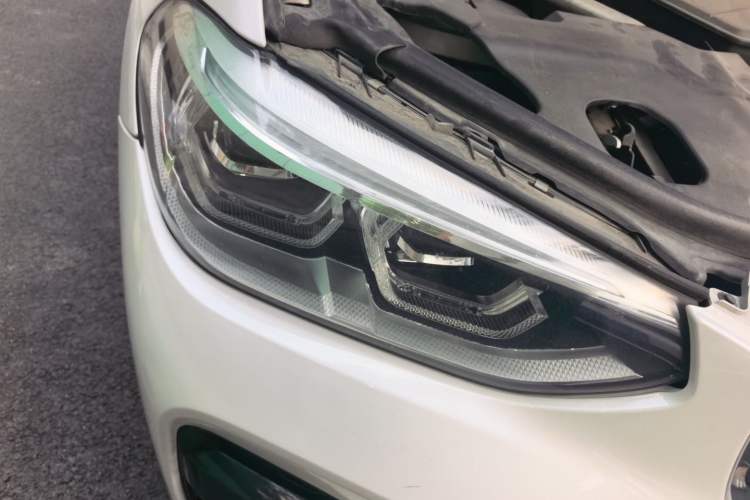 Used BMW X3 2020 xDrive30i Luxury Model with M Sport Package Right Front Headlight