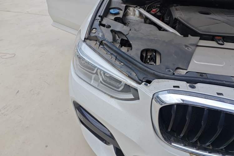 Used BMW X3 2020 xDrive30i Luxury Model with M Sport Package Right Front Headlight