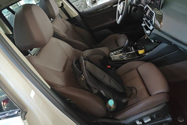 Used BMW X3 2020 xDrive30i Luxury Model with M Sport Package Right Front Seat