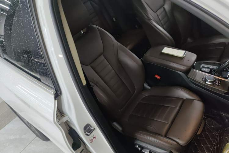 Used BMW X3 2020 xDrive28i M Sport Package Right Front Seat