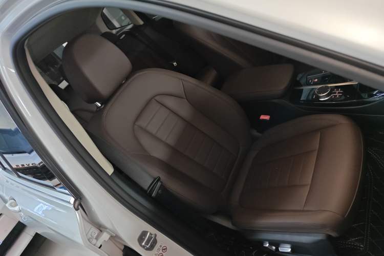 Used BMW X3 2020 xDrive25i M Sport Package Right Front Seat