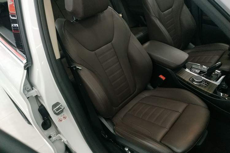Used BMW X3 2020 xDrive28i Luxury Package Right Front Seat