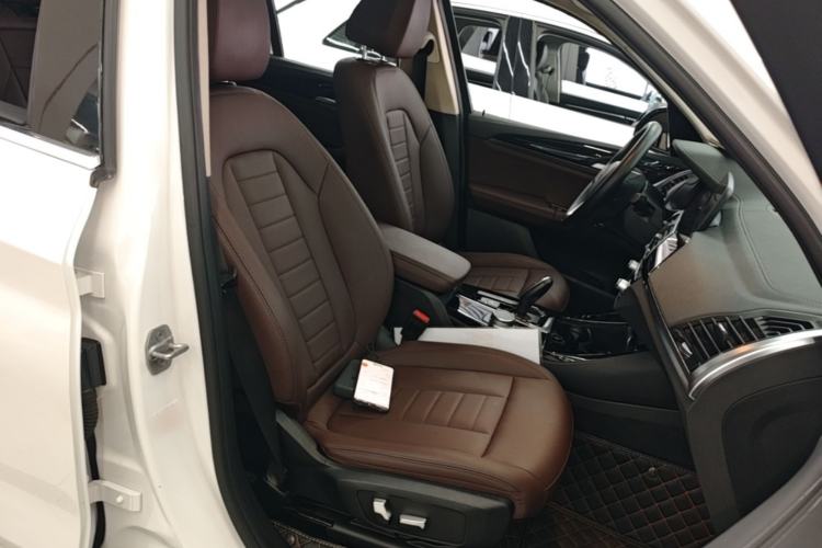 Used BMW X3 2020 xDrive25i Luxury Package Right Front Seat