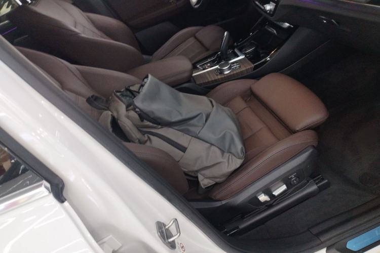Used BMW X3 2020 xDrive28i Luxury Package Right Front Seat