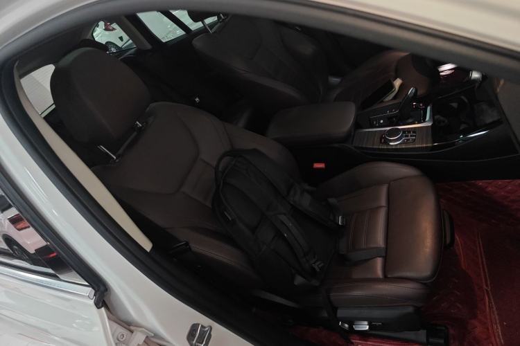 Used BMW X3 2020 xDrive28i Luxury Package Right Front Seat