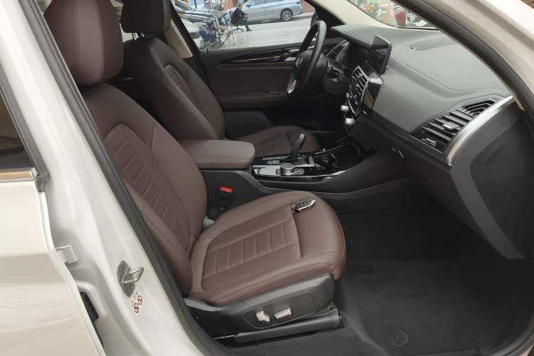 Used BMW X3 2020 xDrive25i Luxury Package Right Front Seat