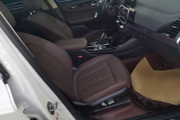 Used BMW X3 2020 xDrive25i Luxury Package Right Front Seat