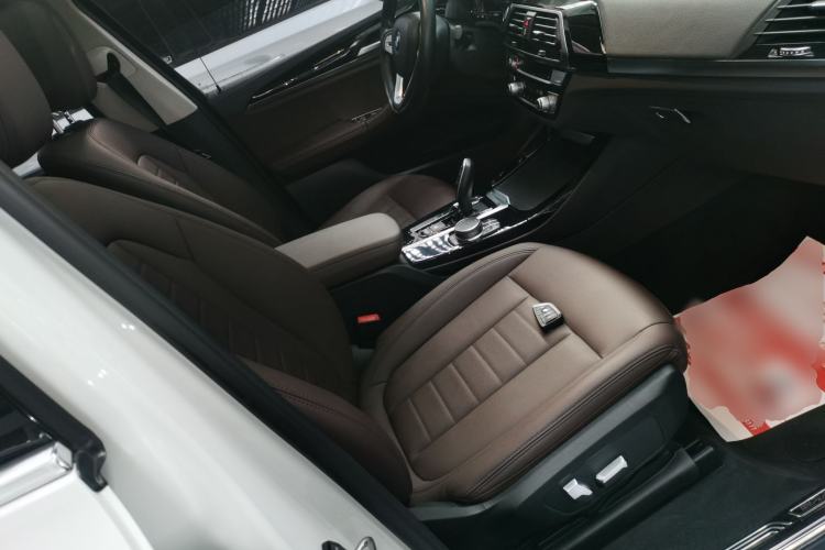 Used BMW X3 2020 xDrive25i Luxury Package Right Front Seat