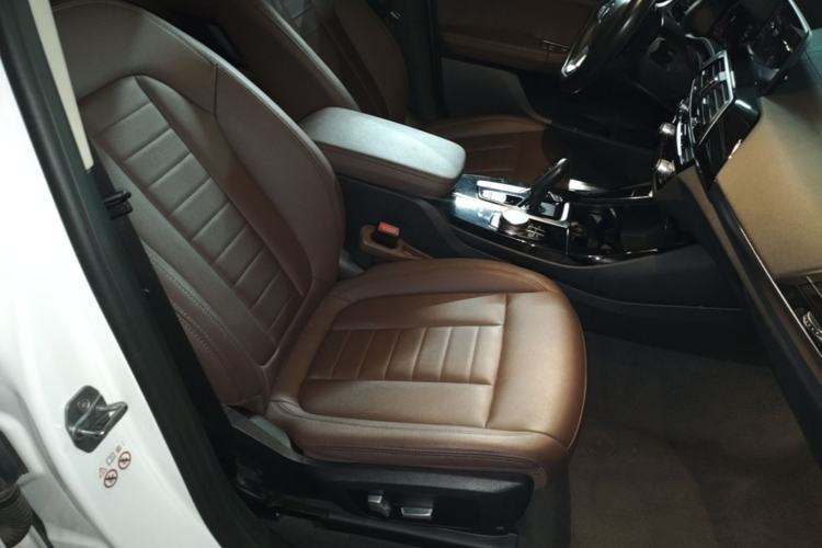 Used BMW X3 2020 xDrive25i Luxury Package Right Front Seat