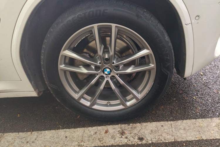 Used BMW X3 2020 xDrive25i M Sport Package Right Front Wheel Hub
