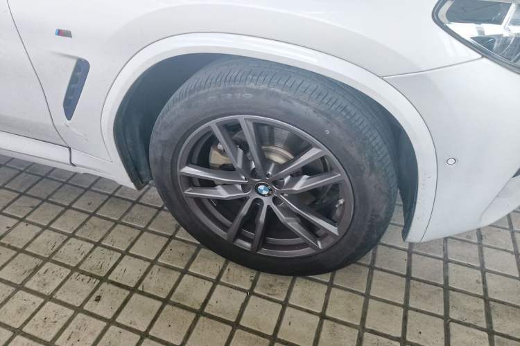 Used BMW X3 2020 xDrive28i M Sport Package Right Front Wheel Hub