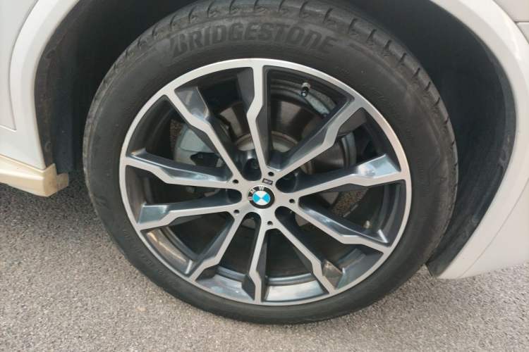 Used BMW X3 2020 xDrive28i M Sport Package Right Front Wheel Hub