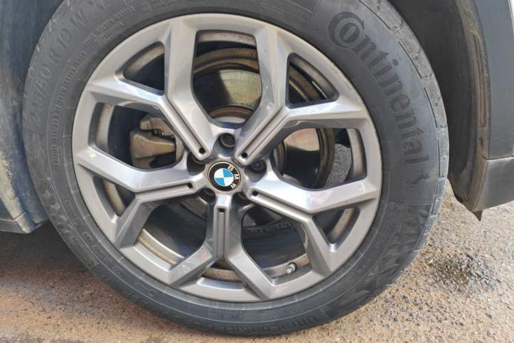 Used BMW X3 2020 xDrive28i Luxury Package Right Front Wheel Hub