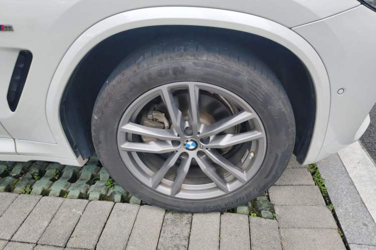 Used BMW X3 2020 xDrive28i M Sport Package Right Front Wheel Hub