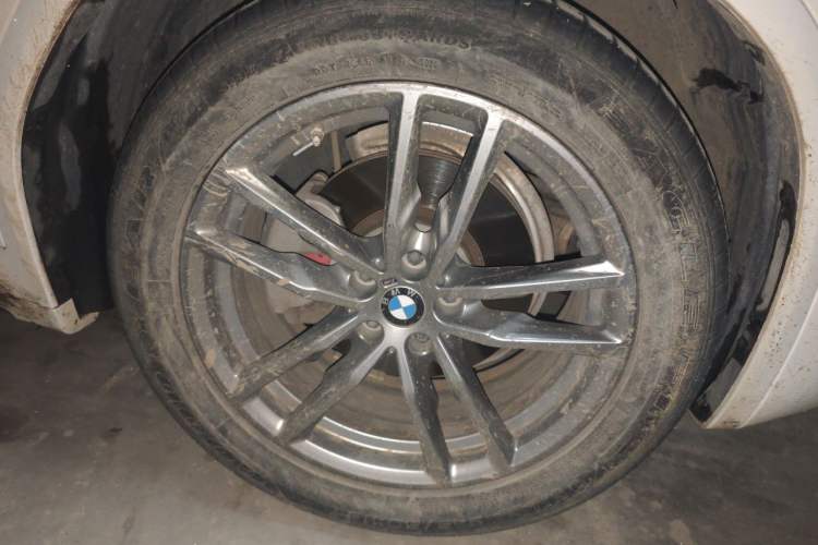 Used BMW X3 2020 xDrive25i M Sport Package Right Front Wheel Hub