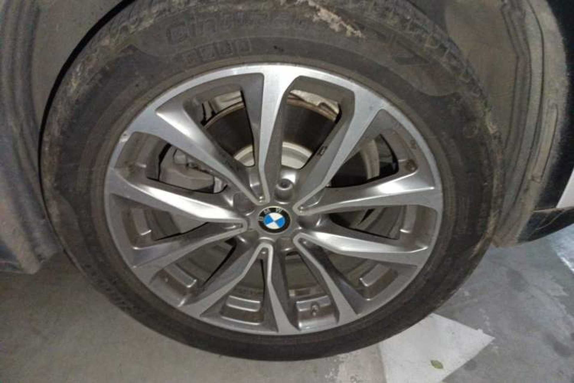 Used BMW X3 2020 xDrive25i Luxury Package Right Front Wheel Hub