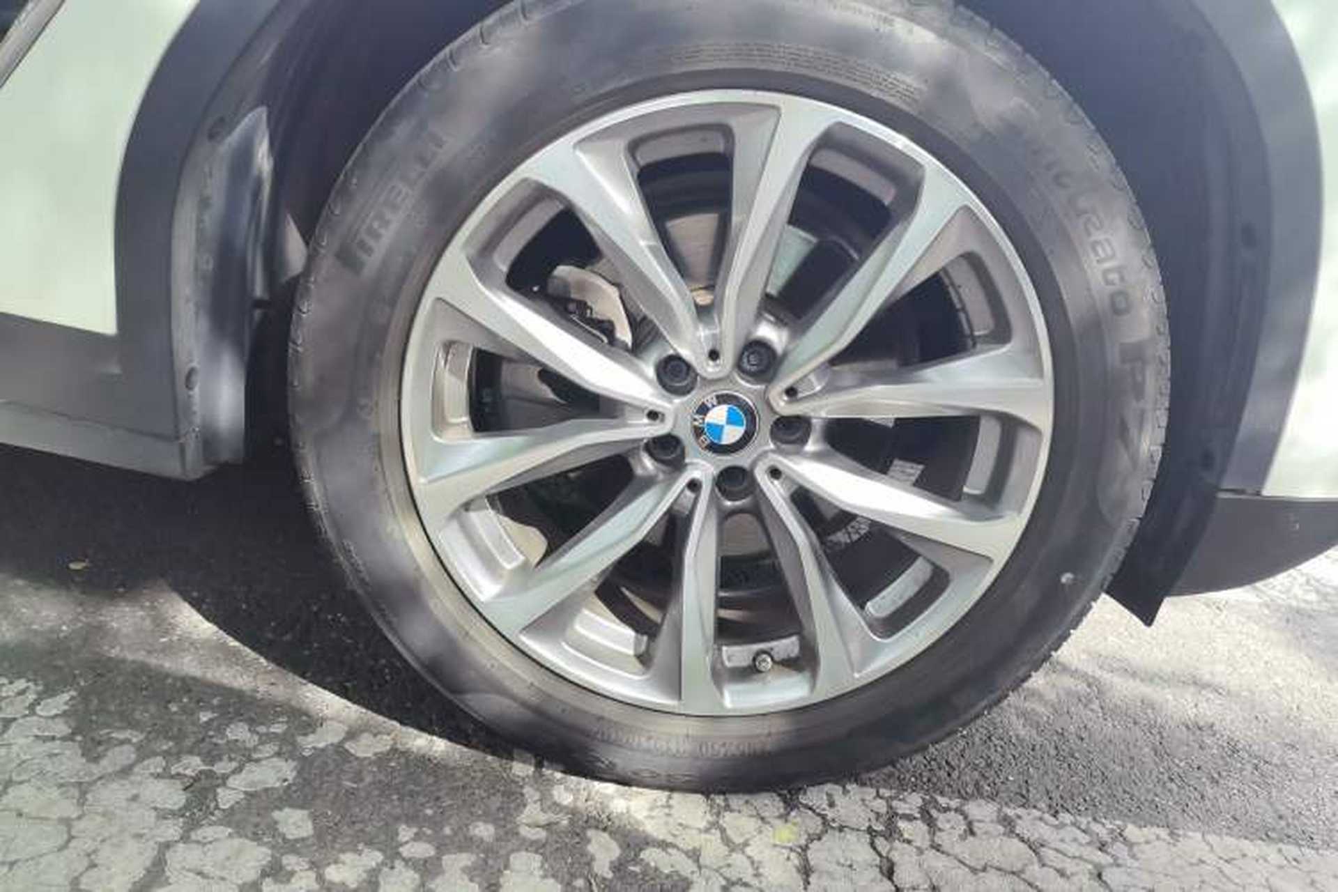 Used BMW X3 2020 xDrive25i Luxury Package Right Front Wheel Hub