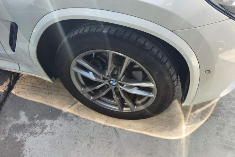 Used BMW X3 2020 xDrive28i M Sport Package Right Front Wheel Hub