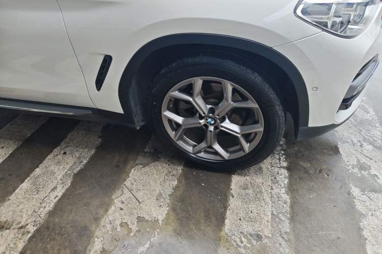 Used BMW X3 2020 xDrive28i Luxury Package Right Front Wheel Hub
