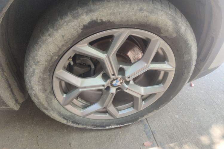 Used BMW X3 2020 xDrive28i Luxury Package Right Front Wheel Hub