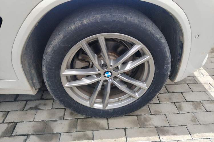 Used BMW X3 2020 xDrive25i M Sport Package Right Front Wheel Hub