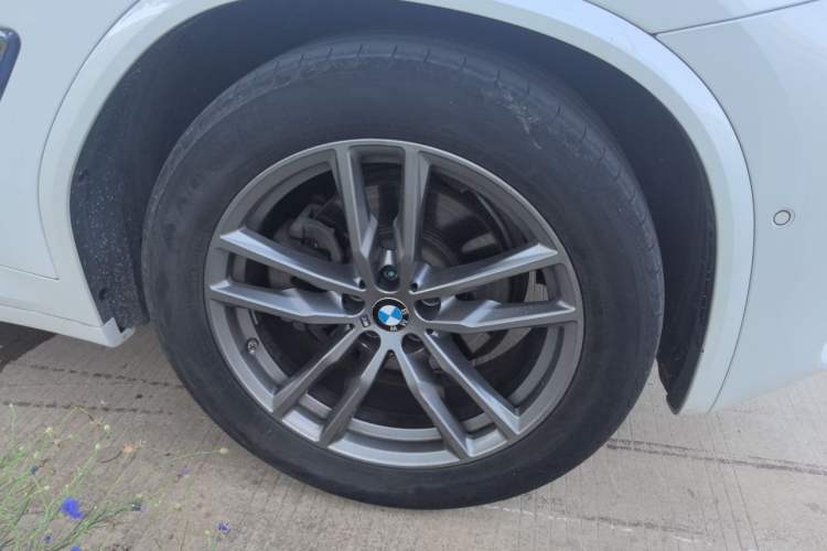 Used BMW X3 2020 xDrive25i M Sport Package Right Front Wheel Hub