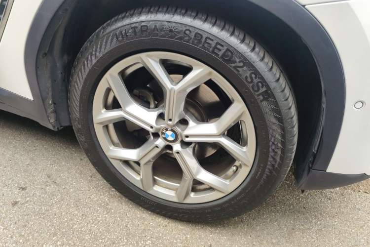 Used BMW X3 2020 xDrive28i Luxury Package Right Front Wheel Hub