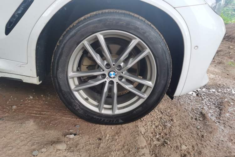 Used BMW X3 2020 xDrive28i M Sport Package Right Front Wheel Hub