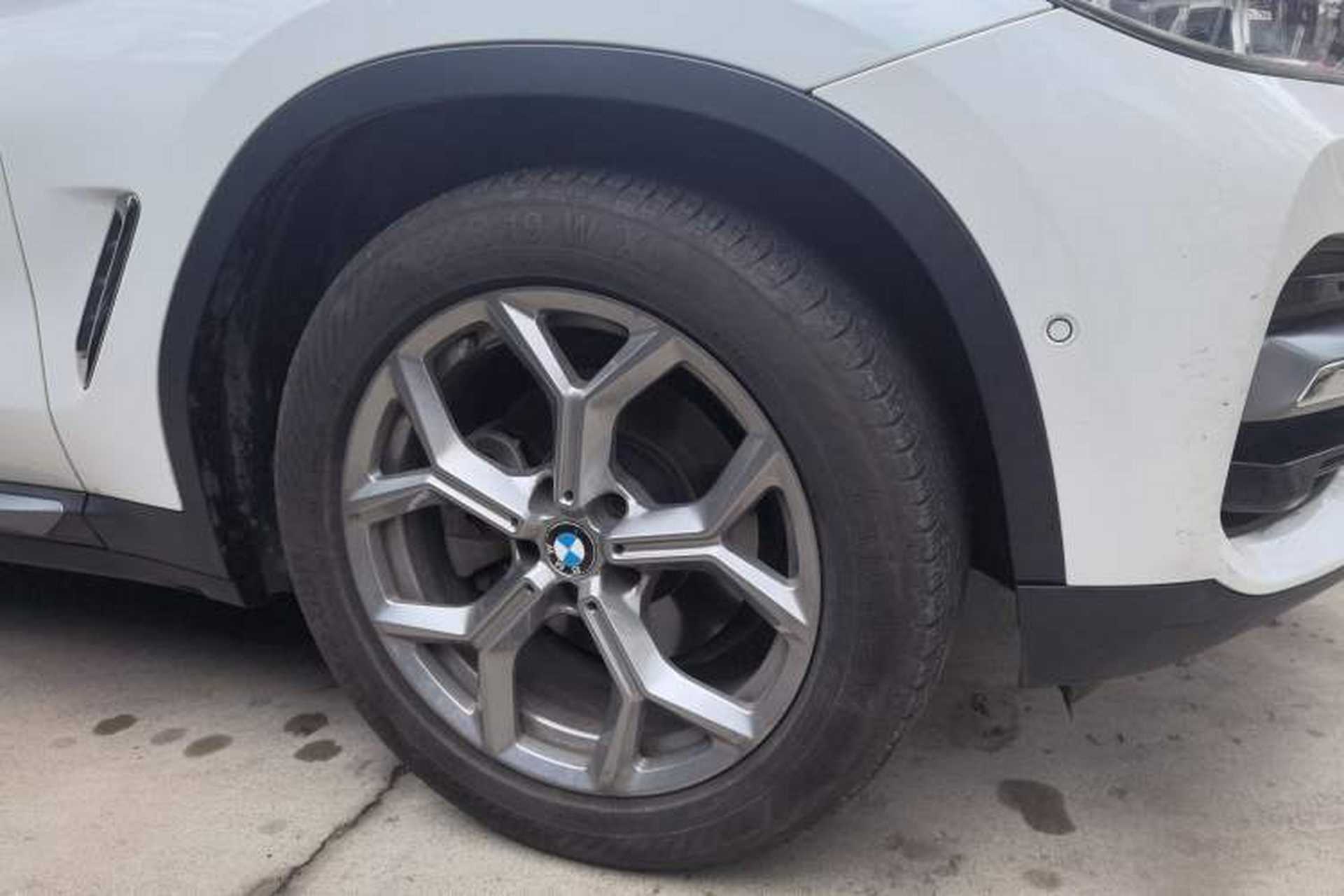 Used BMW X3 2020 xDrive28i Luxury Package Right Front Wheel Hub