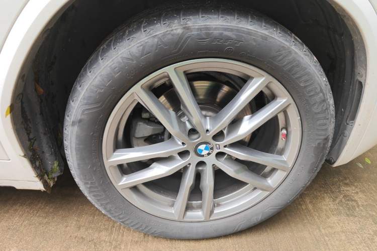 Used BMW X3 2020 xDrive28i M Sport Package Right Front Wheel Hub