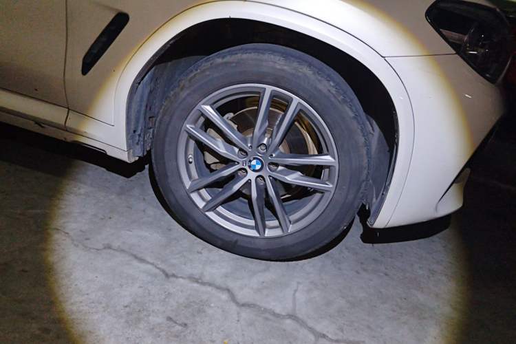 Used BMW X3 2020 xDrive25i M Sport Package Right Front Wheel Hub