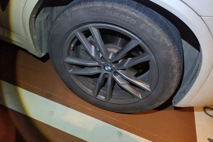 Used BMW X3 2020 xDrive28i M Sport Package Right Front Wheel Hub