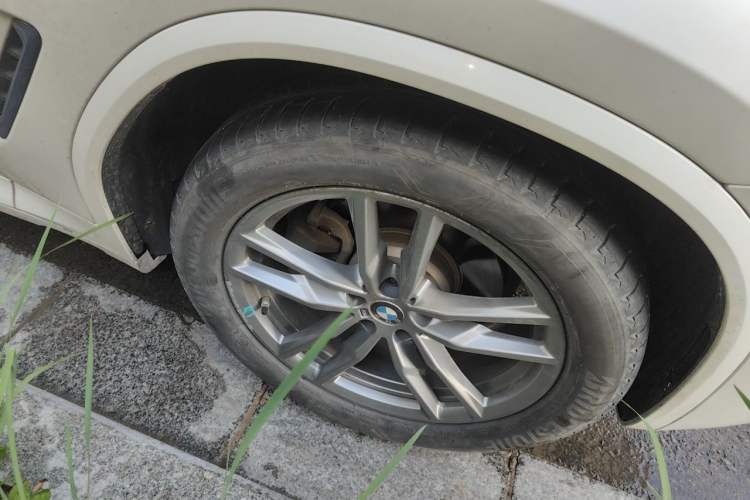 Used BMW X3 2020 xDrive28i M Sport Package Right Front Wheel Hub