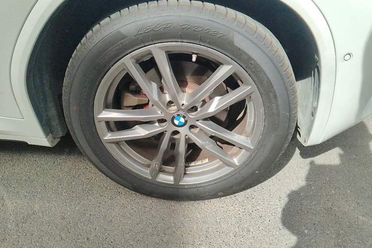 Used BMW X3 2020 xDrive28i M Sport Package Right Front Wheel Hub