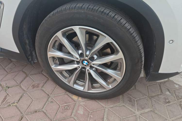 Used BMW X3 2020 xDrive25i Luxury Package Right Front Wheel Hub