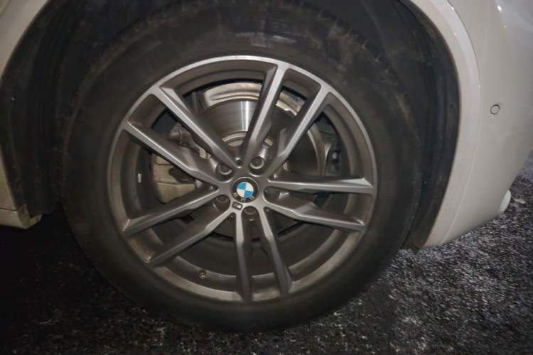 Used BMW X3 2020 xDrive28i M Sport Package Right Front Wheel Hub