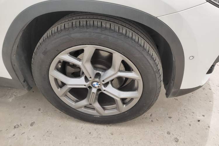 Used BMW X3 2020 xDrive28i Luxury Package Right Front Wheel Hub