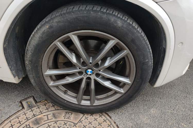 Used BMW X3 2020 xDrive28i M Sport Package Right Front Wheel Hub