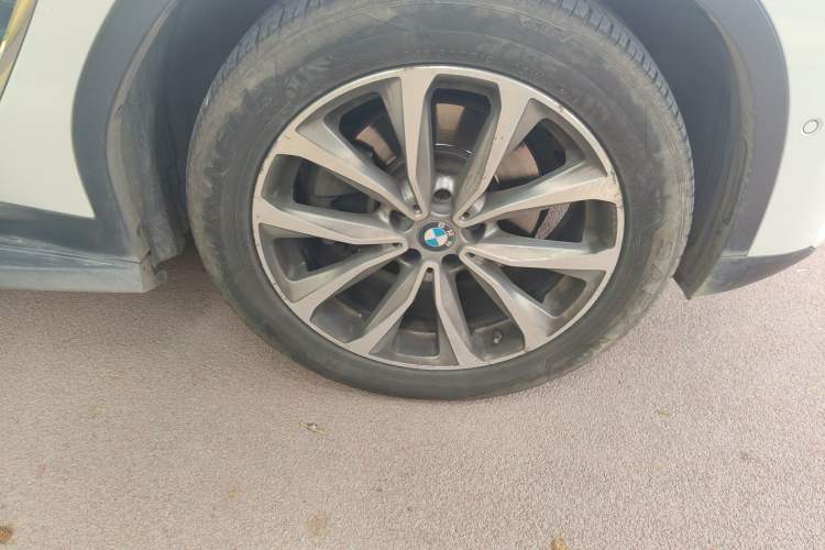 Used BMW X3 2020 xDrive25i Luxury Package Right Front Wheel Hub