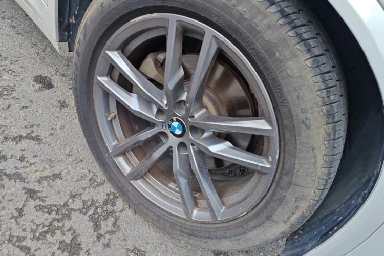 Used BMW X3 2020 xDrive25i M Sport Package Right Front Wheel Hub