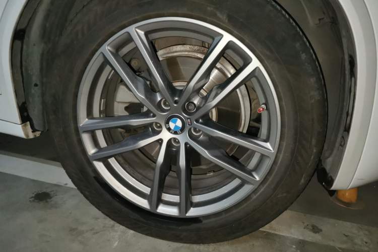 Used BMW X3 2020 xDrive25i M Sport Package Right Front Wheel Hub