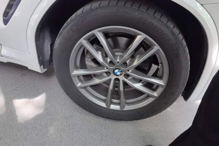 Used BMW X3 2020 xDrive28i M Sport Package Right Front Wheel Hub