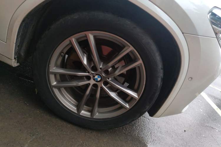 Used BMW X3 2020 xDrive25i M Sport Package Right Front Wheel Hub