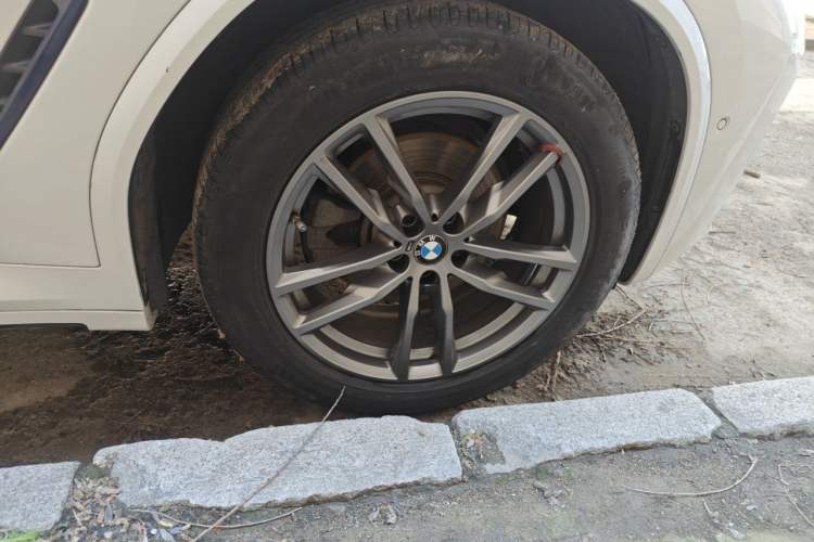 Used BMW X3 2020 xDrive28i M Sport Package Right Front Wheel Hub